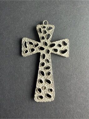 Openwork Cross Pendant - Silver Tone